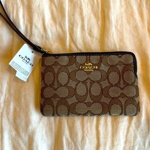 New Coach Wristlet bag